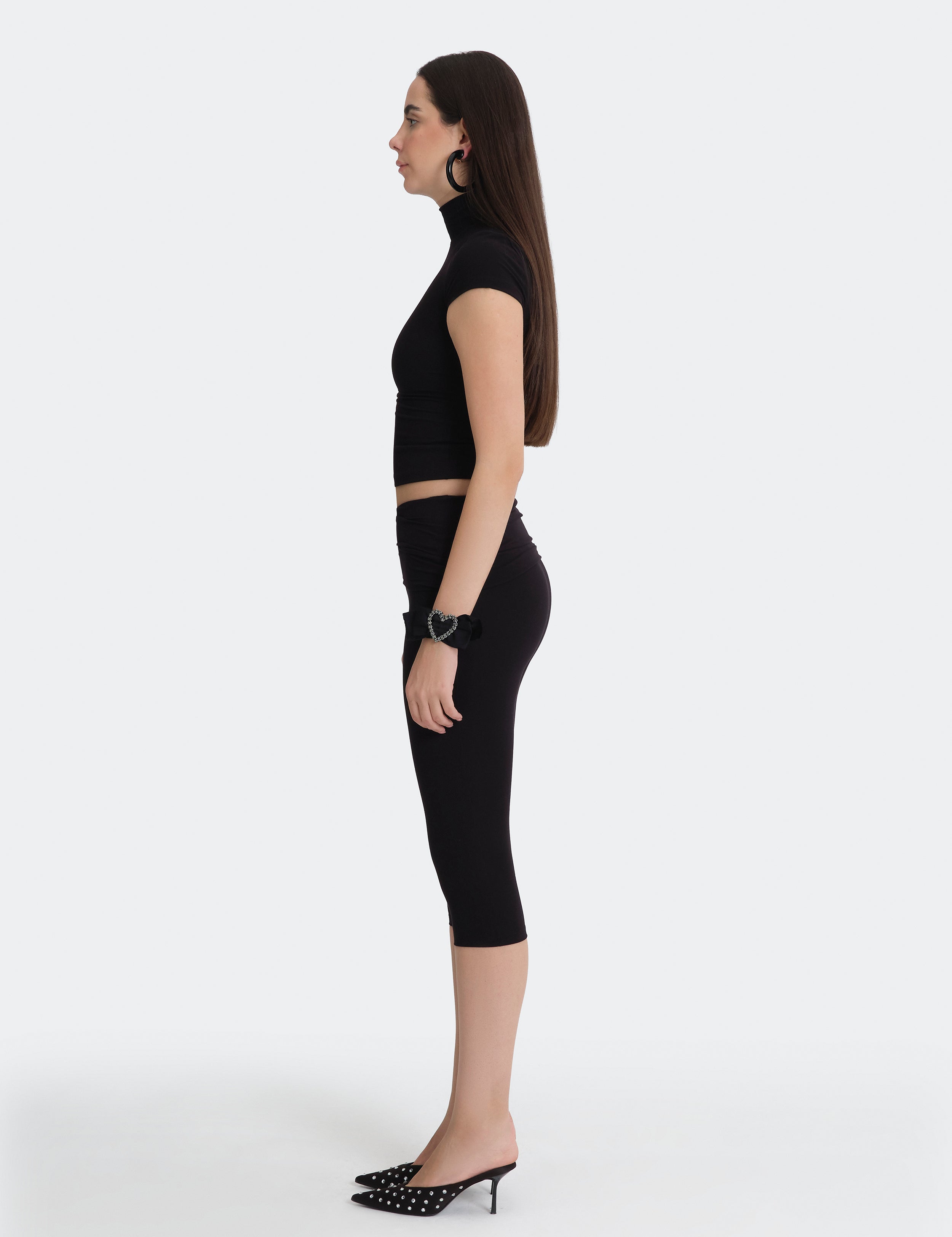 Off-Duty Yoga Capri Pants - Black